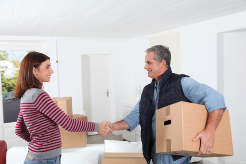 Safe packing and loading process in a removal truck